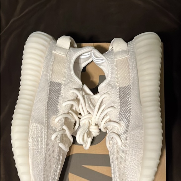 Yeezy Boost 350 v2 bone - Picture 4 of 7